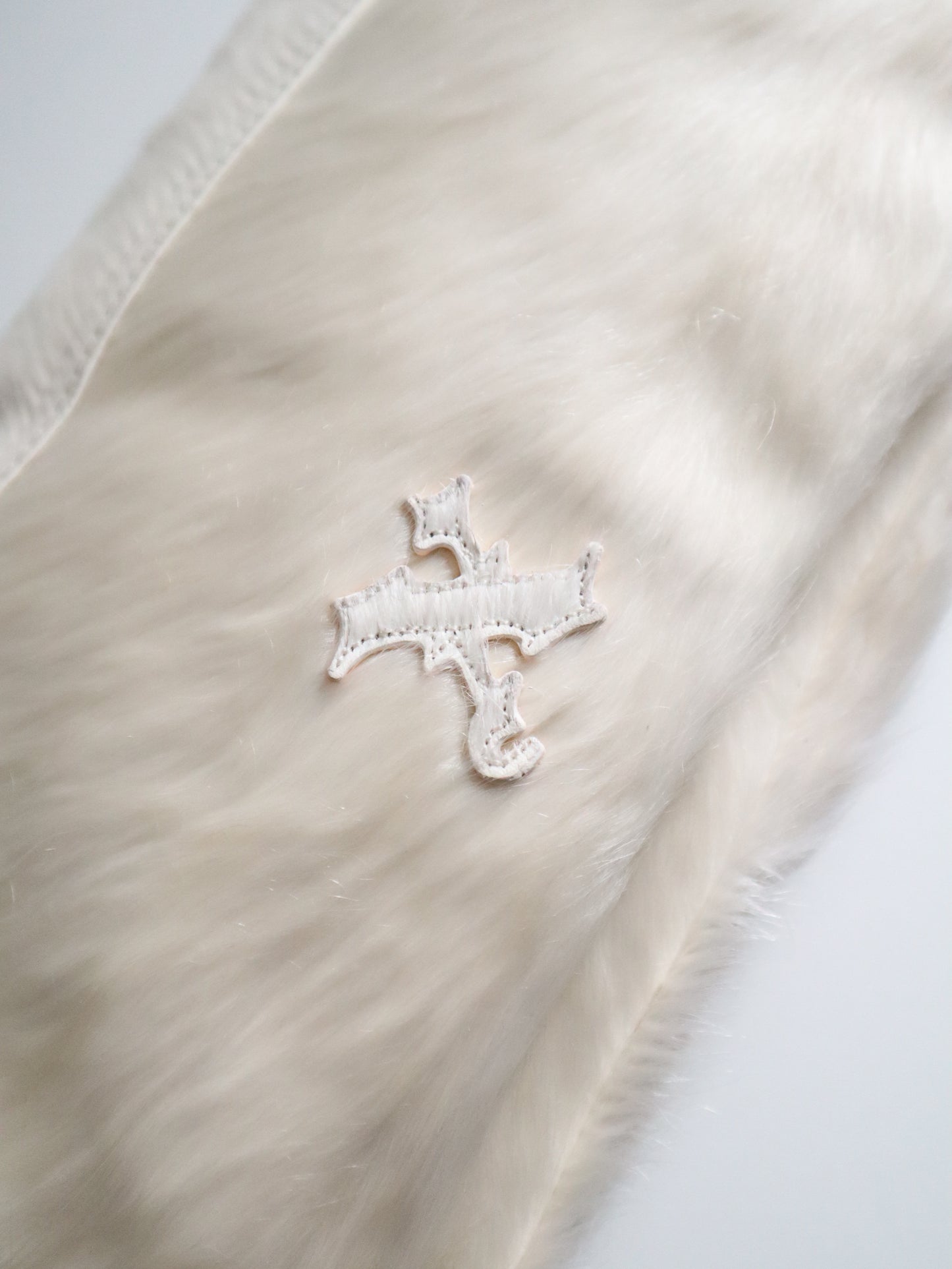 PILLOW COWHIDE CLUTCH WHITE