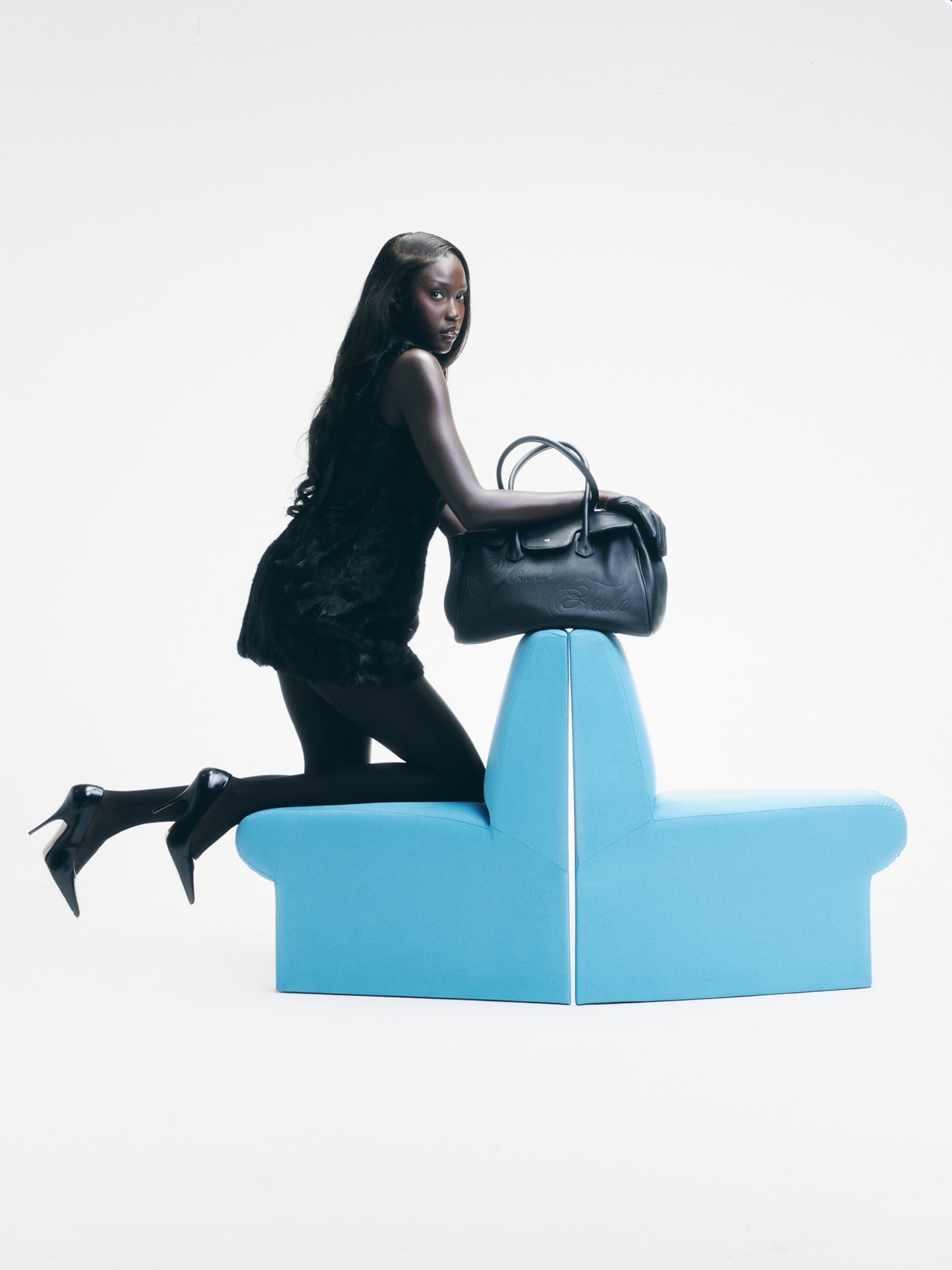 LEATHER CARRYALL BLACK