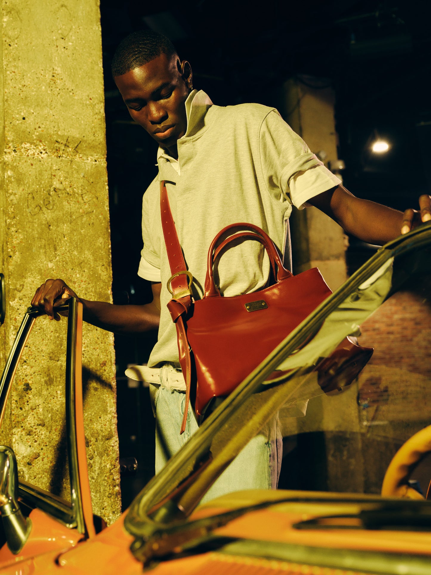 LEATHER BUCKLE SAC RED