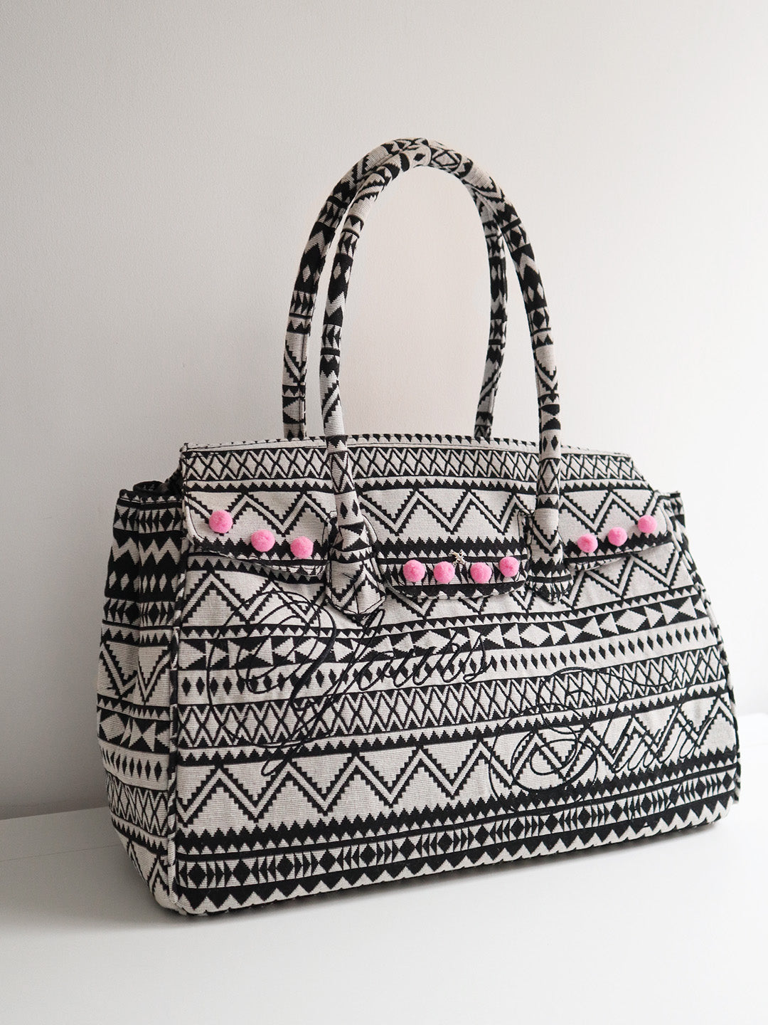 AZTEC CARRYALL