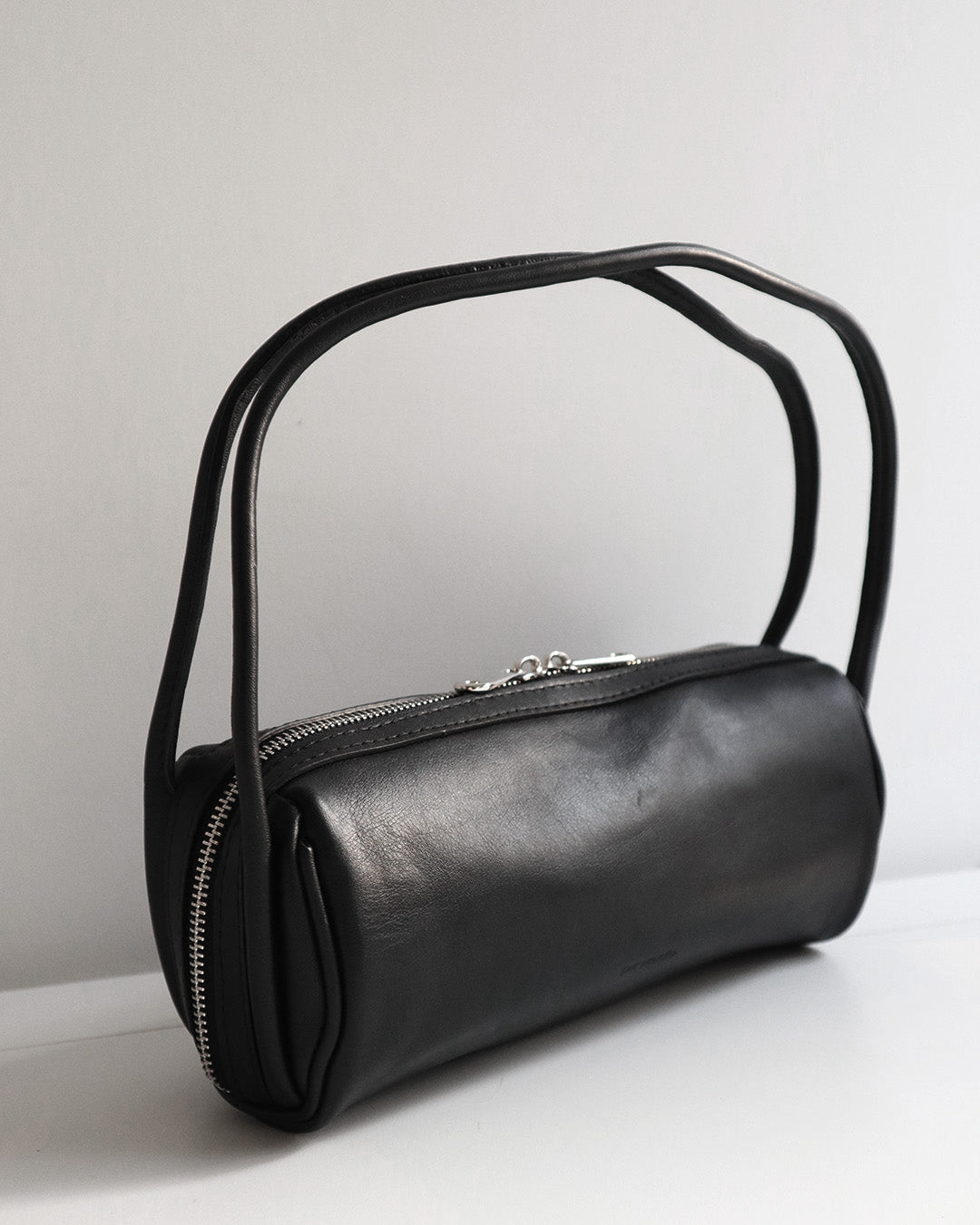 BULLET LEATHER BAG BLACK