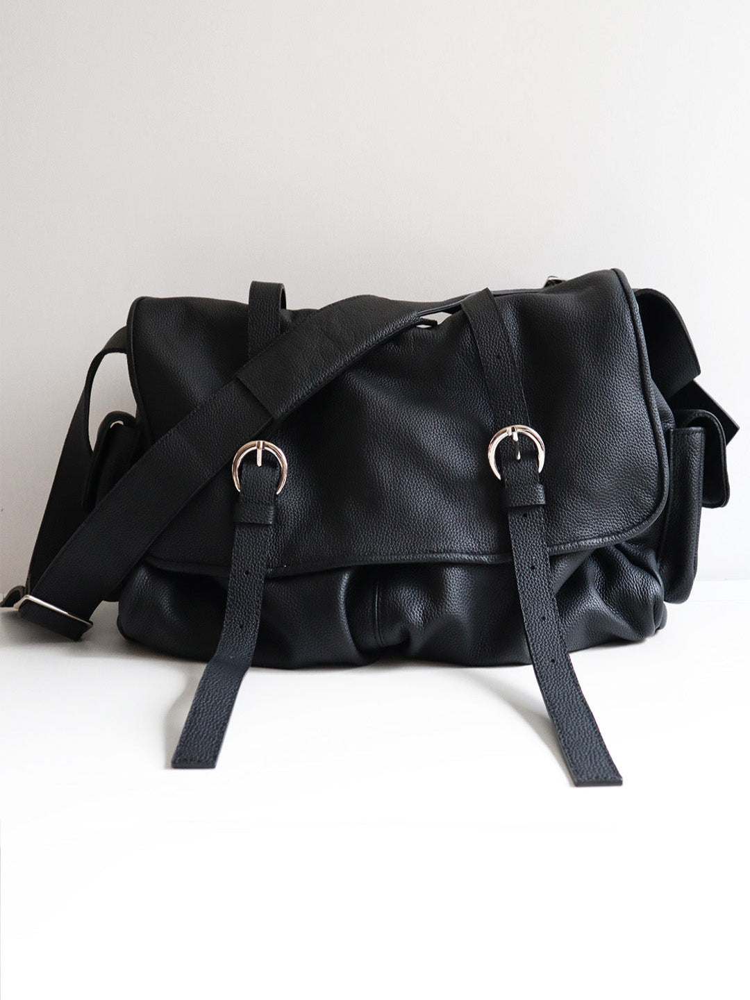 FREDDY LEATHER MESSENGER BLACK – Parallel X