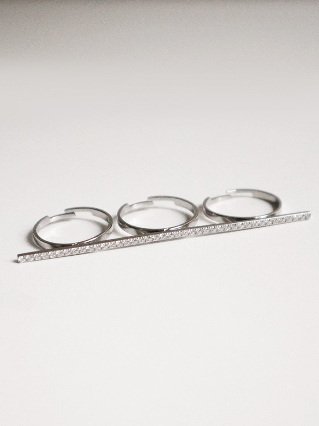 KNUCKLE RING DIAMOND