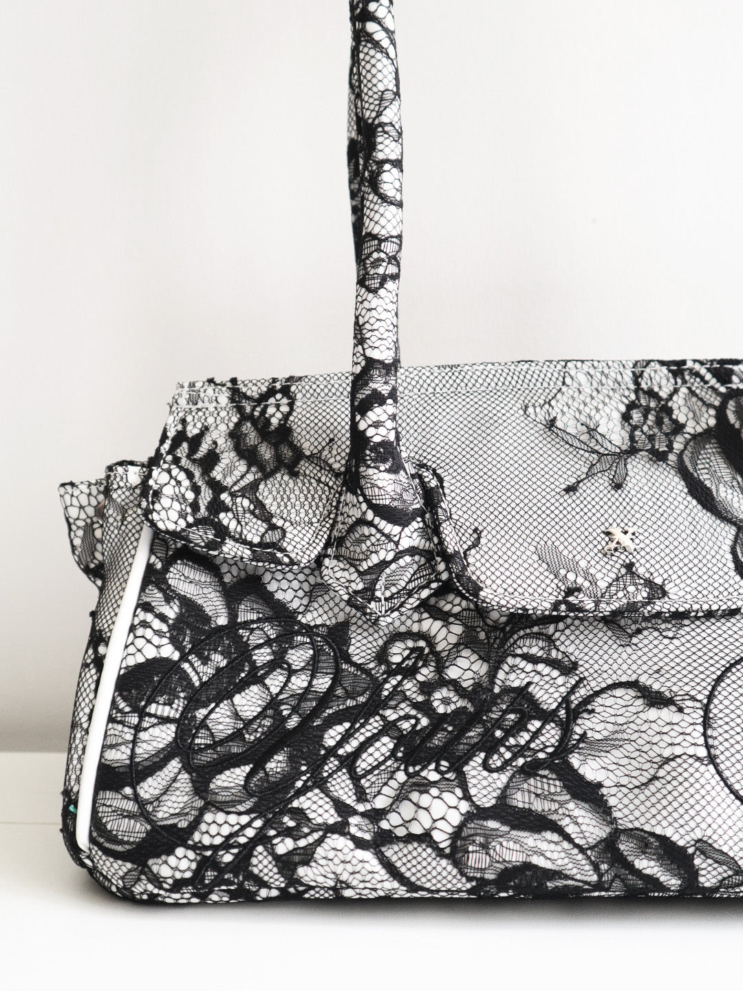 LACE CARRYALL MINI BLACK