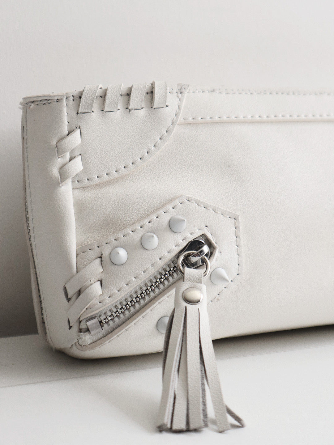 METRO LEATHER CLUTCH WHITE