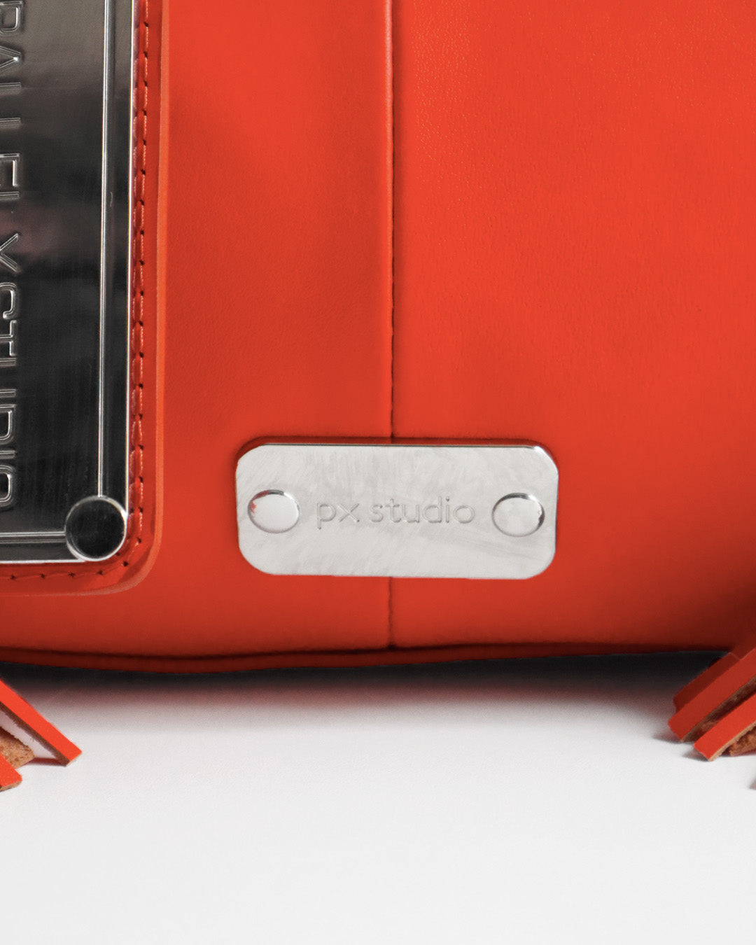 METRO LEATHER BAG ORANGE