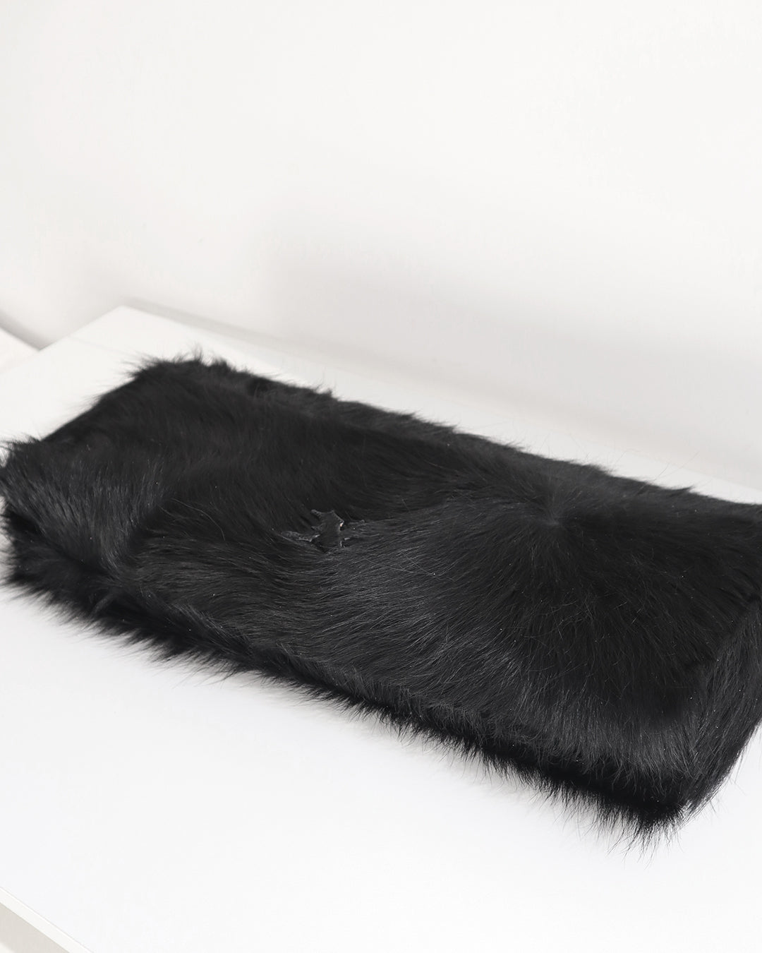 PILLOW COWHIDE CLUTCH BLACK