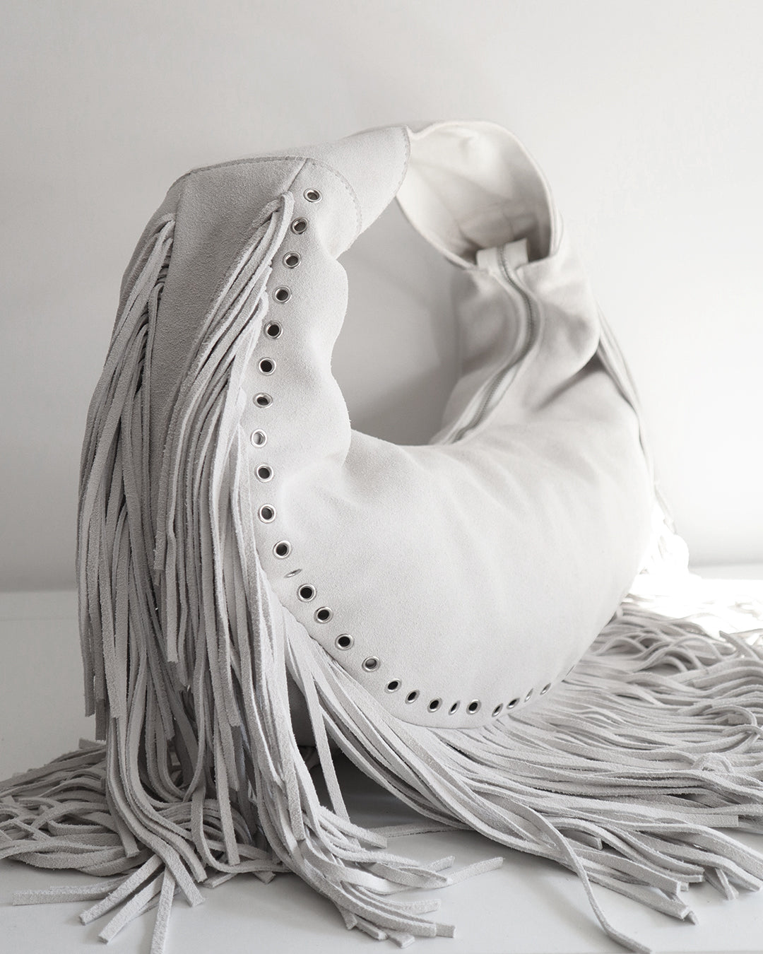 SUEDE TASSEL BAG WHITE