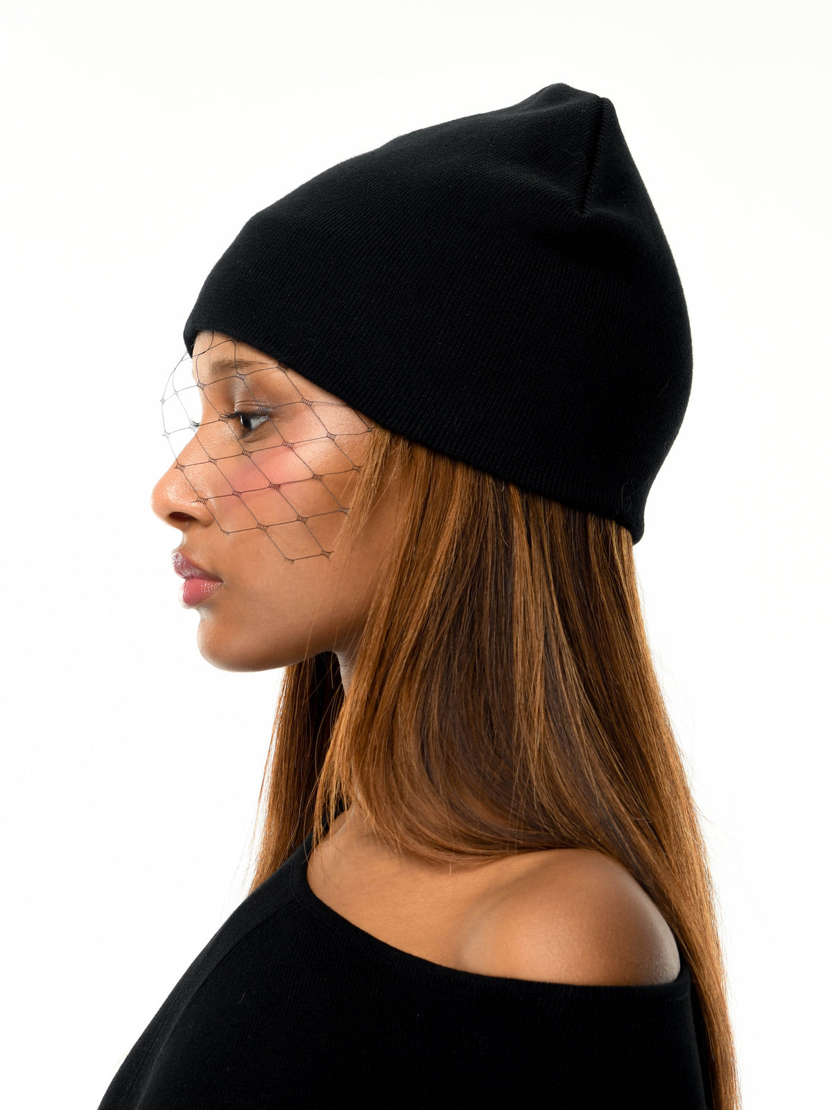 VEIL BEANIE BLACK x OLIVIA SADE