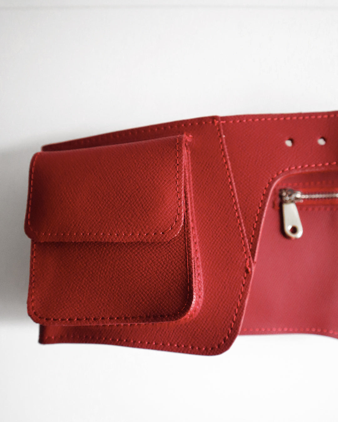 LEATHER BELT BAG RED