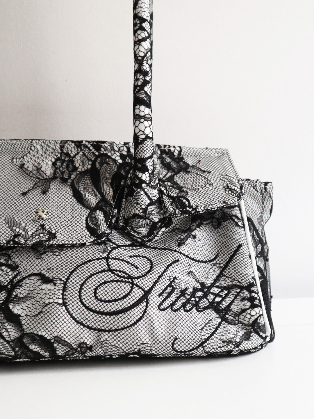 LACE CARRYALL MINI BLACK