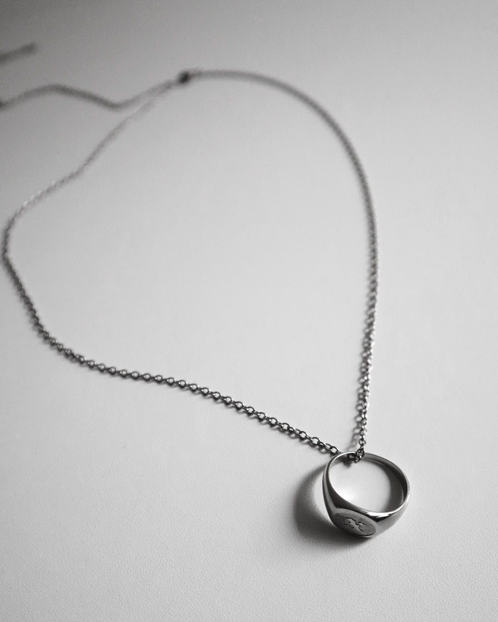 SIGNET NECKLACE SILVER