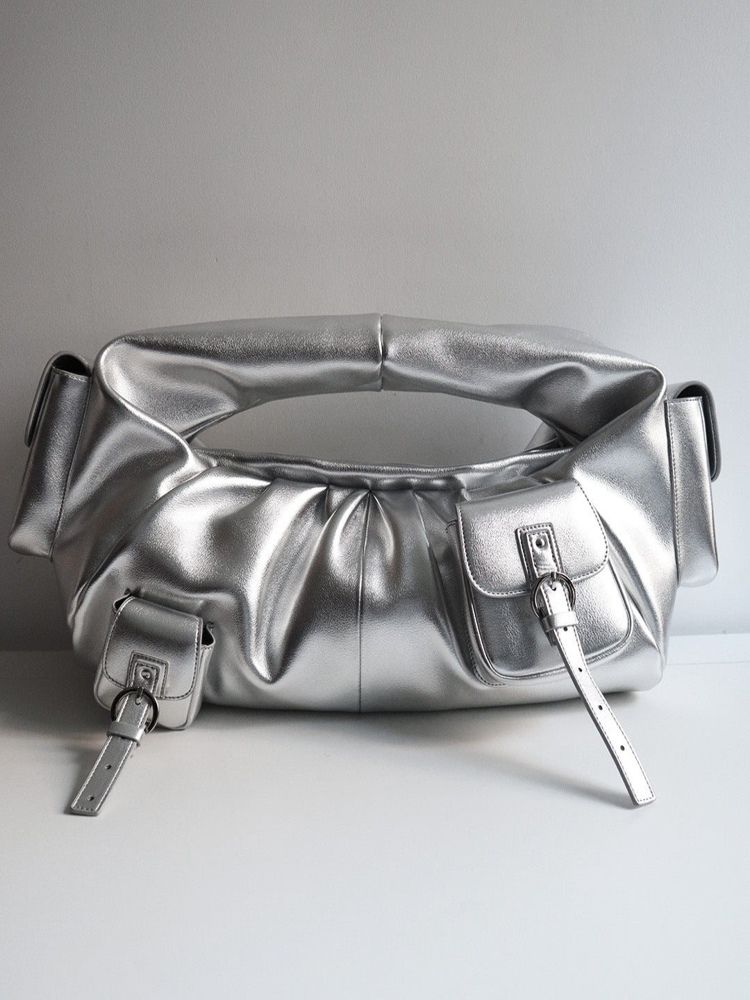 BETTY LEATHER BAG SILVER – Parallel X