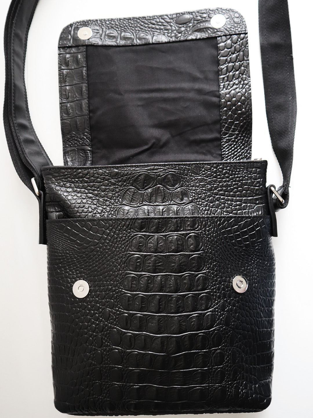 LEATHER POUCH CROC BLACK